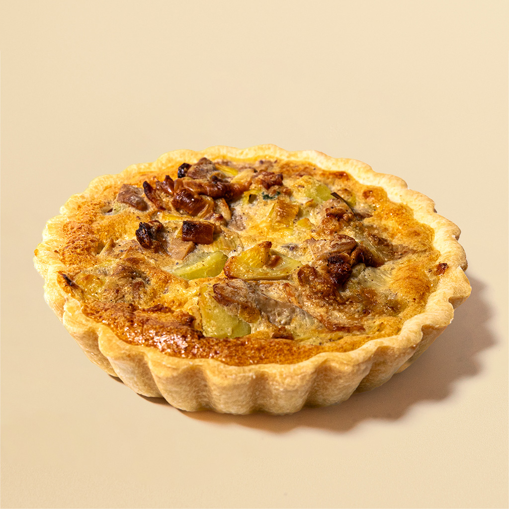 Mini tarta z kurkami, boczkiem i ziemniakami